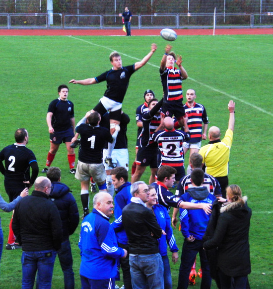 Hier wird der Ball geholt!